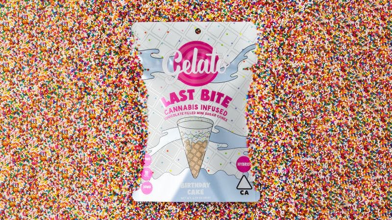 Photograph of product: Gelato Last Bite Birthday Cake Cones (10 X 10mg)