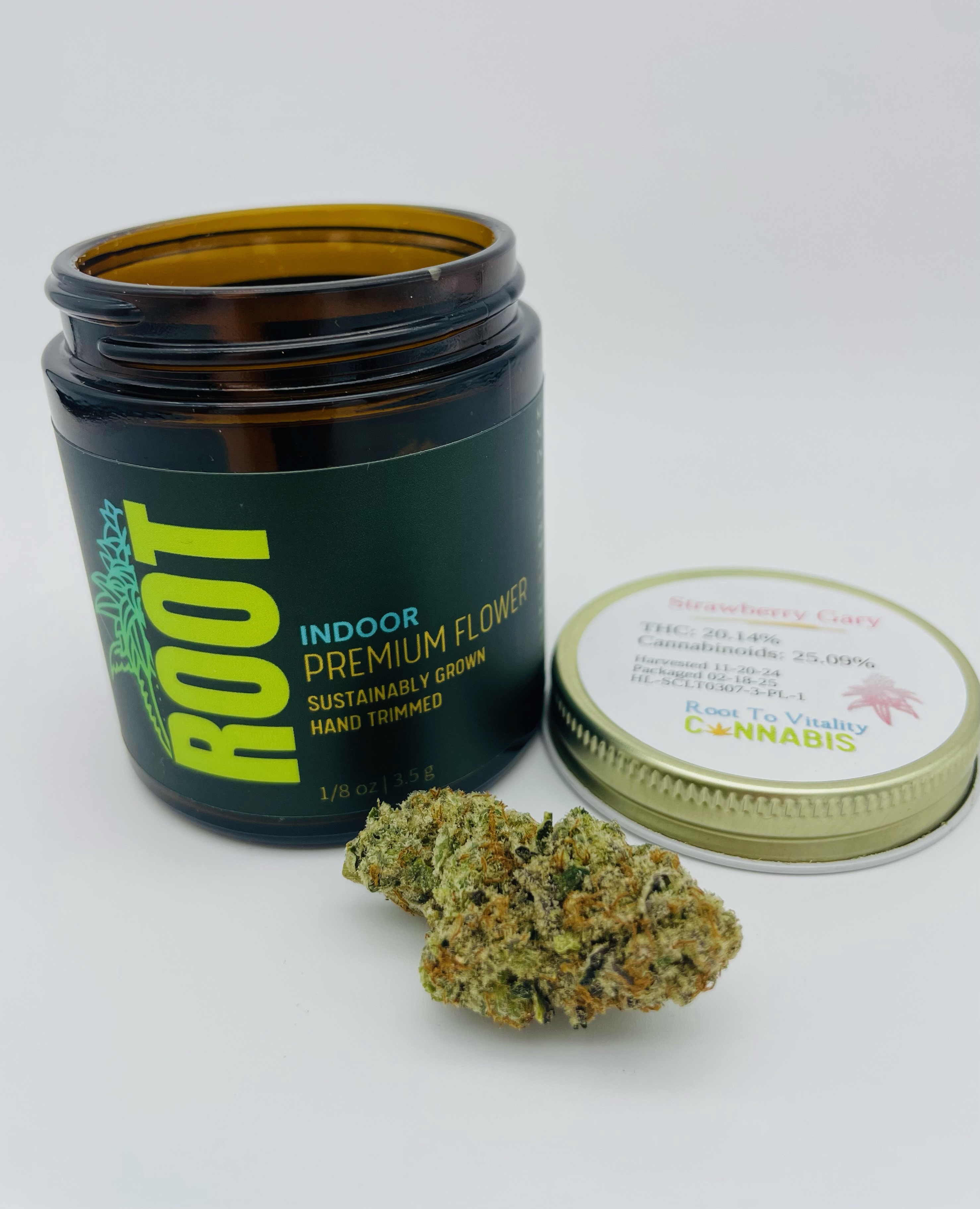 Photograph of product: Root To Vitality | Strawberry Gary | Flower | 3.5g | 20.14% TH-oui
