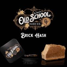 Photograph of product: Old School au chocolat Co. Strawberry Haze Brick au chocolat