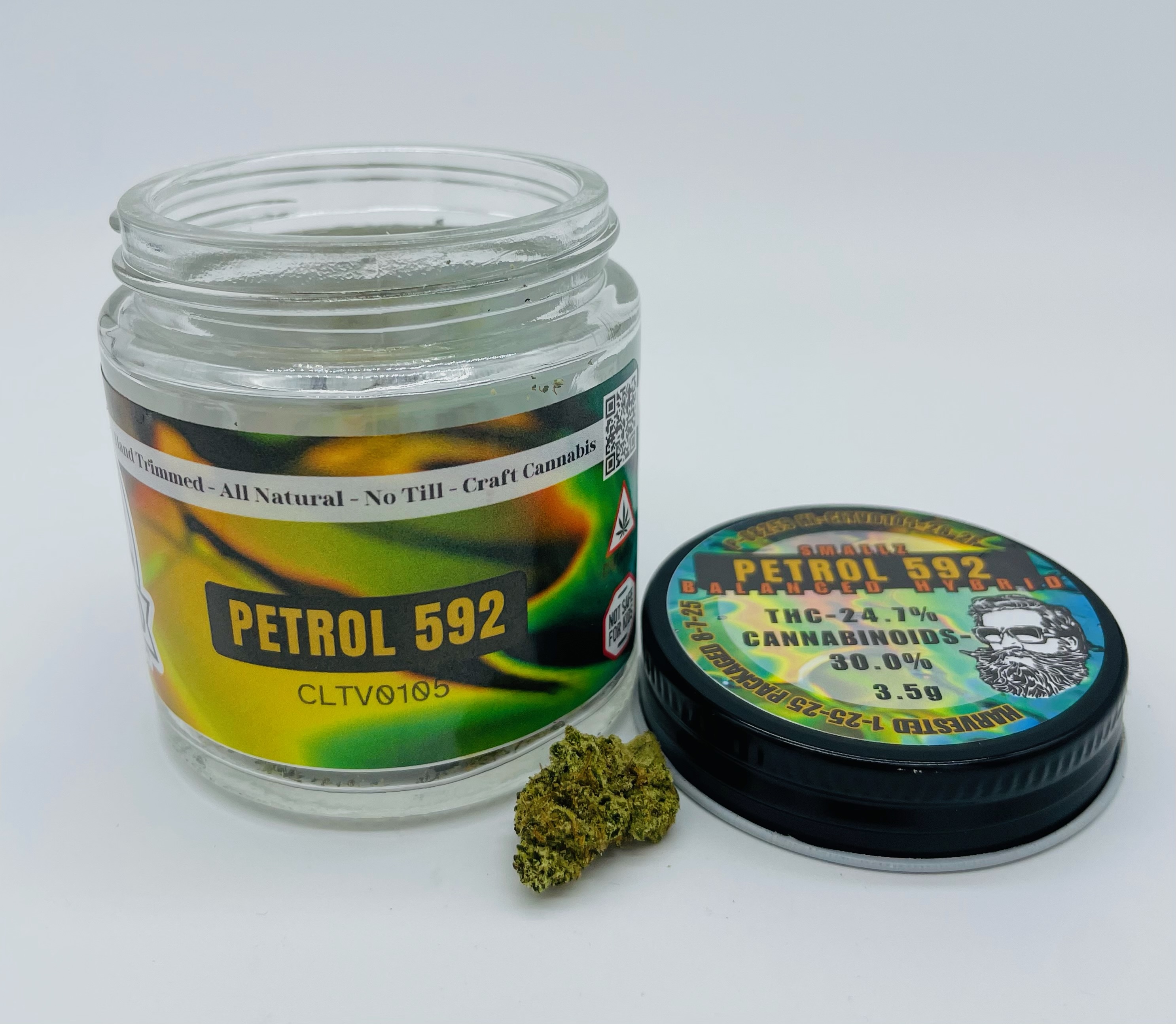 Photograph of product: Bushy Beard |  Petrol 592 Smallz | Flower |  3.5 g  | 24.7% TH-oui - 3.5g