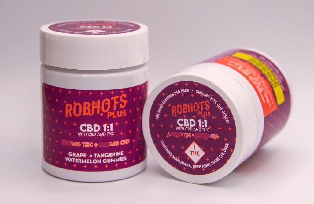 Photograph of product: MEDICAL CARD REQUIRED** ROBHOTS 1:1 CBD:TH-oui Gummies