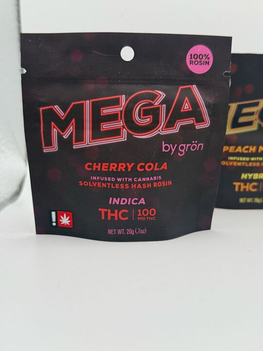 Photograph of product: Mega Pearl | Cherry Cola