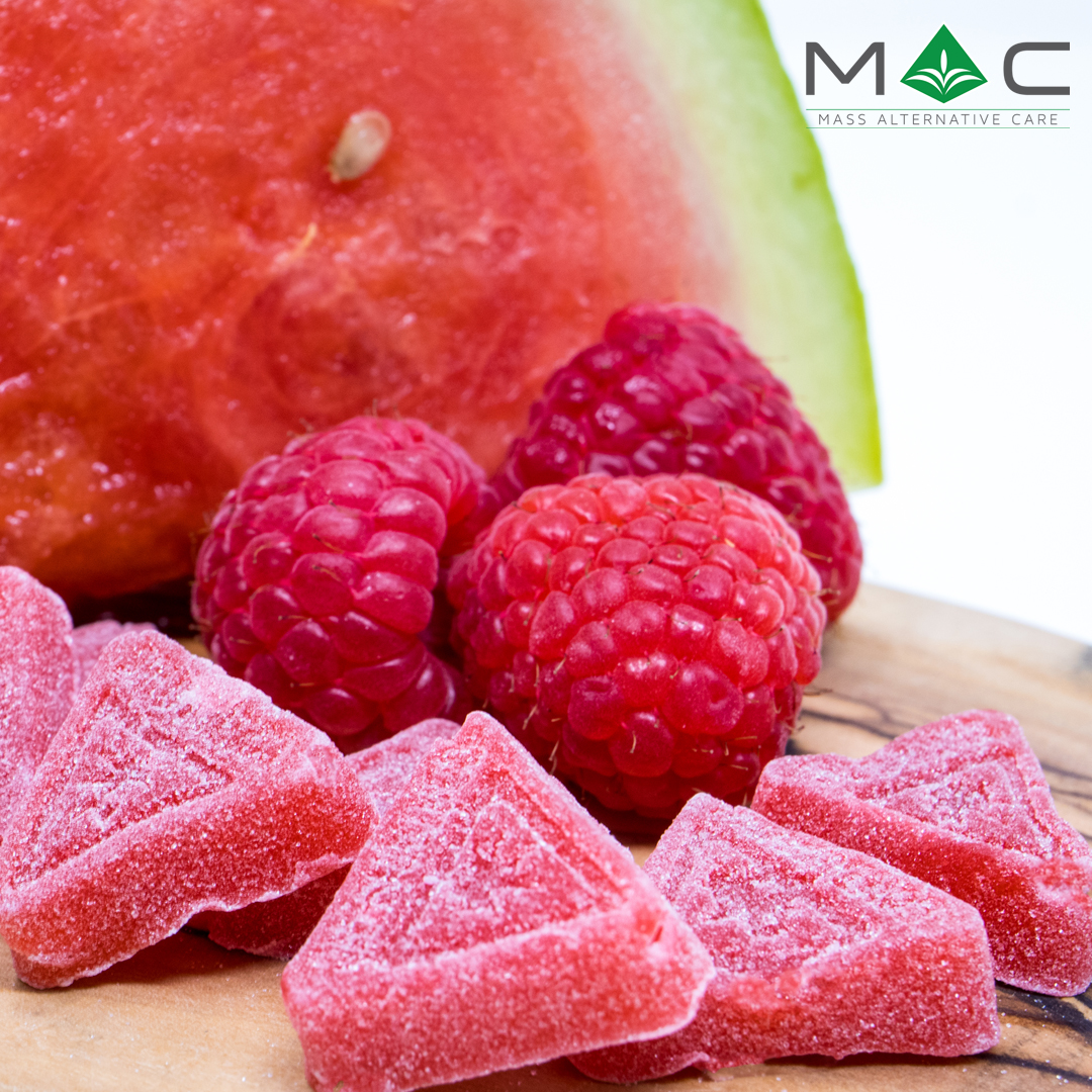 Photograph of product: sMACs Full Spec Raspberry Watermelon RSO Gummy 5mg 20pk