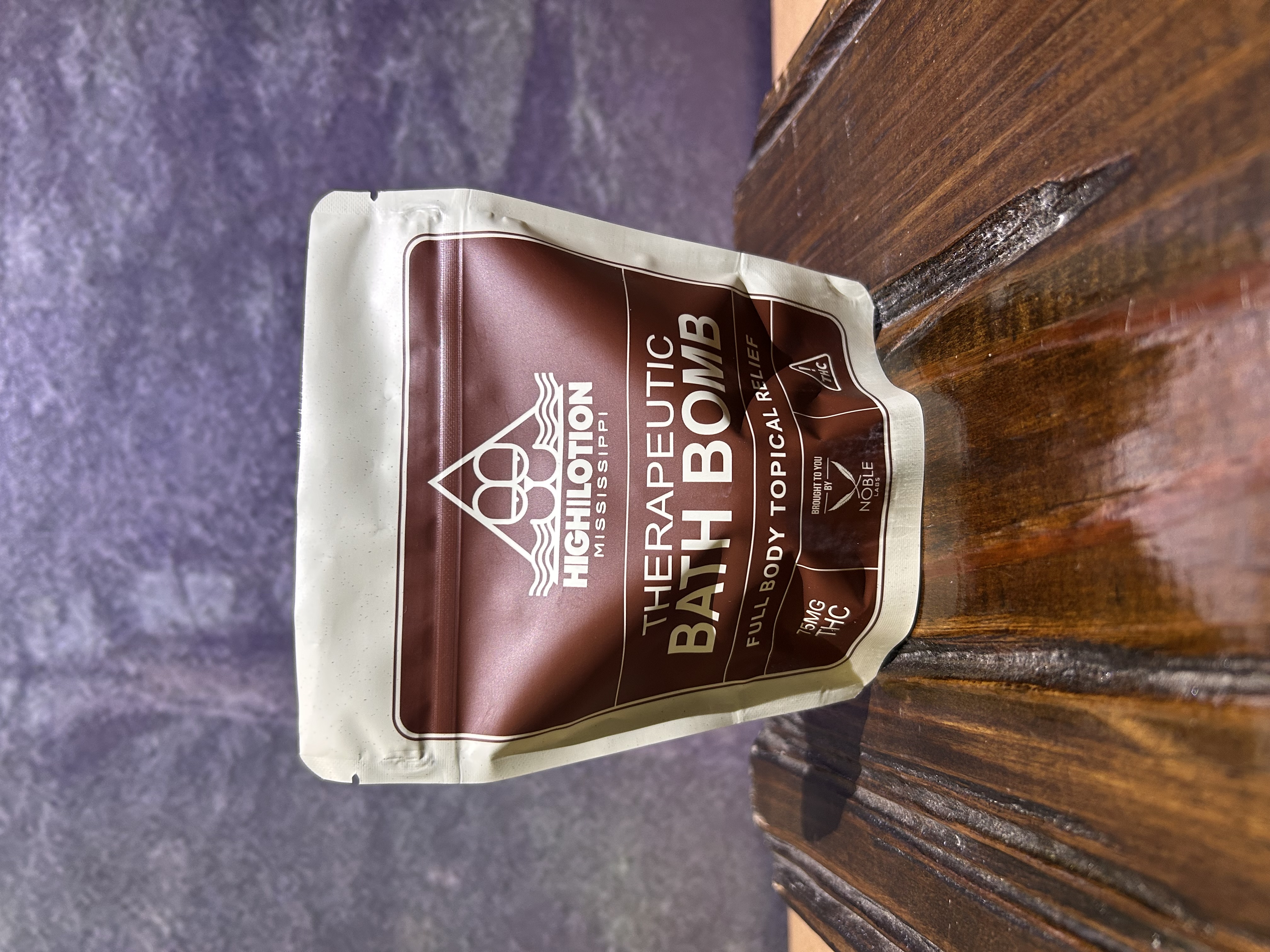 Photograph of product: Bath Bomb | 75mg | Noble Labs