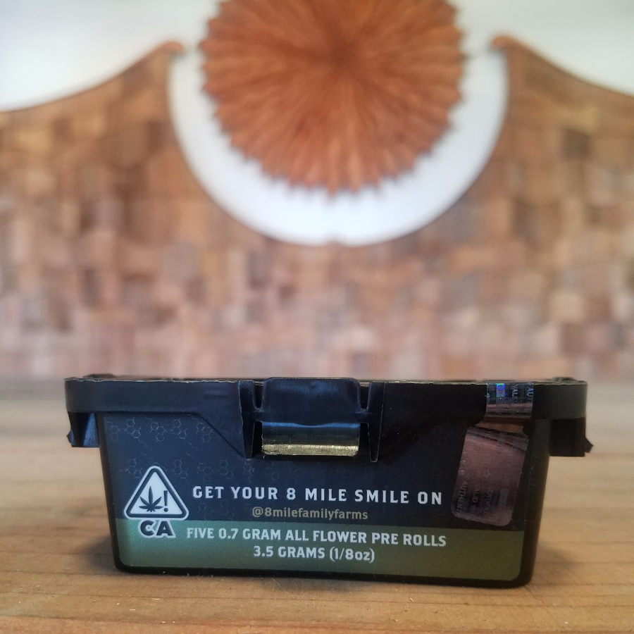 Photograph of product: 8 Mile Family Farm OG KUSH 5pk / - BOTH - - Pre-Roll