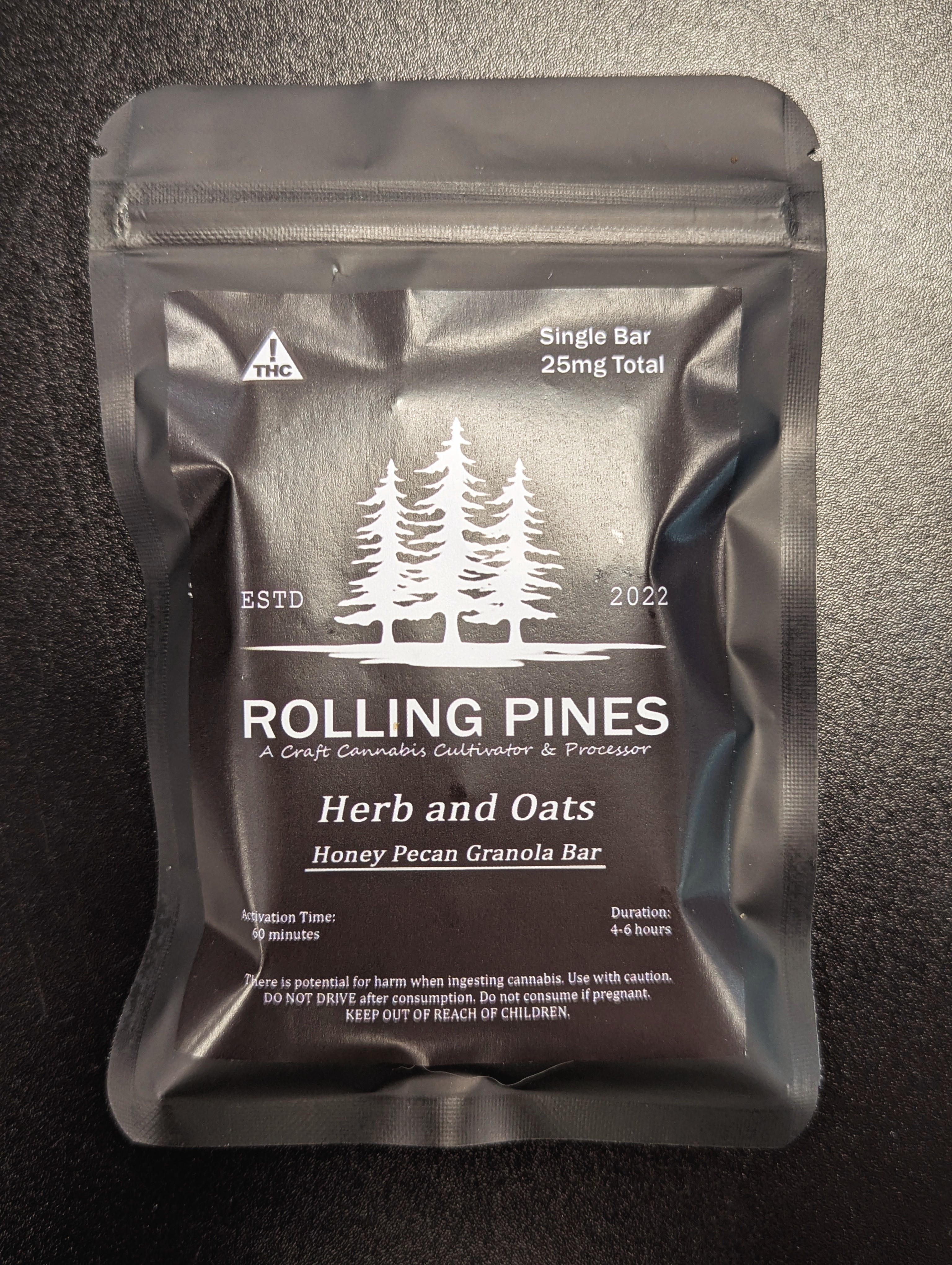 Photograph of product: Rolling Pines | 25mg | Honey Pecan Granola Bar