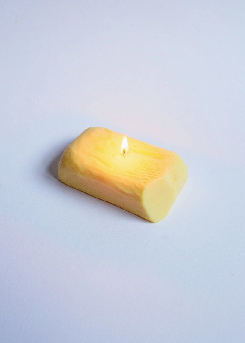 Photograph of product: BUTTER CANDLE | BLUE