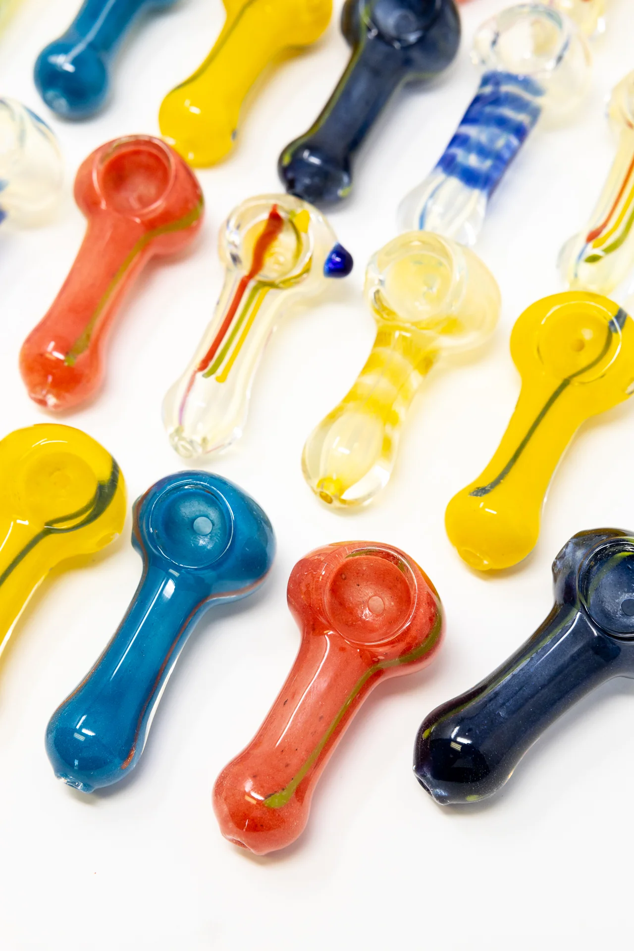 Photograph of product: MJW  |  2.5"  Peanut Hand Pipe
