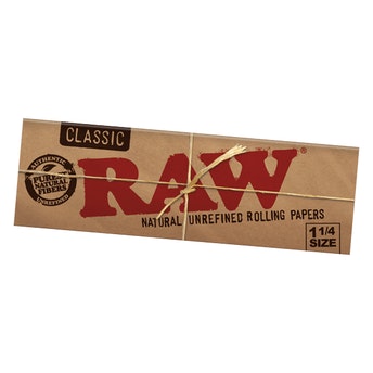 Photograph of product: Classic Rolling Papers 1" Size
