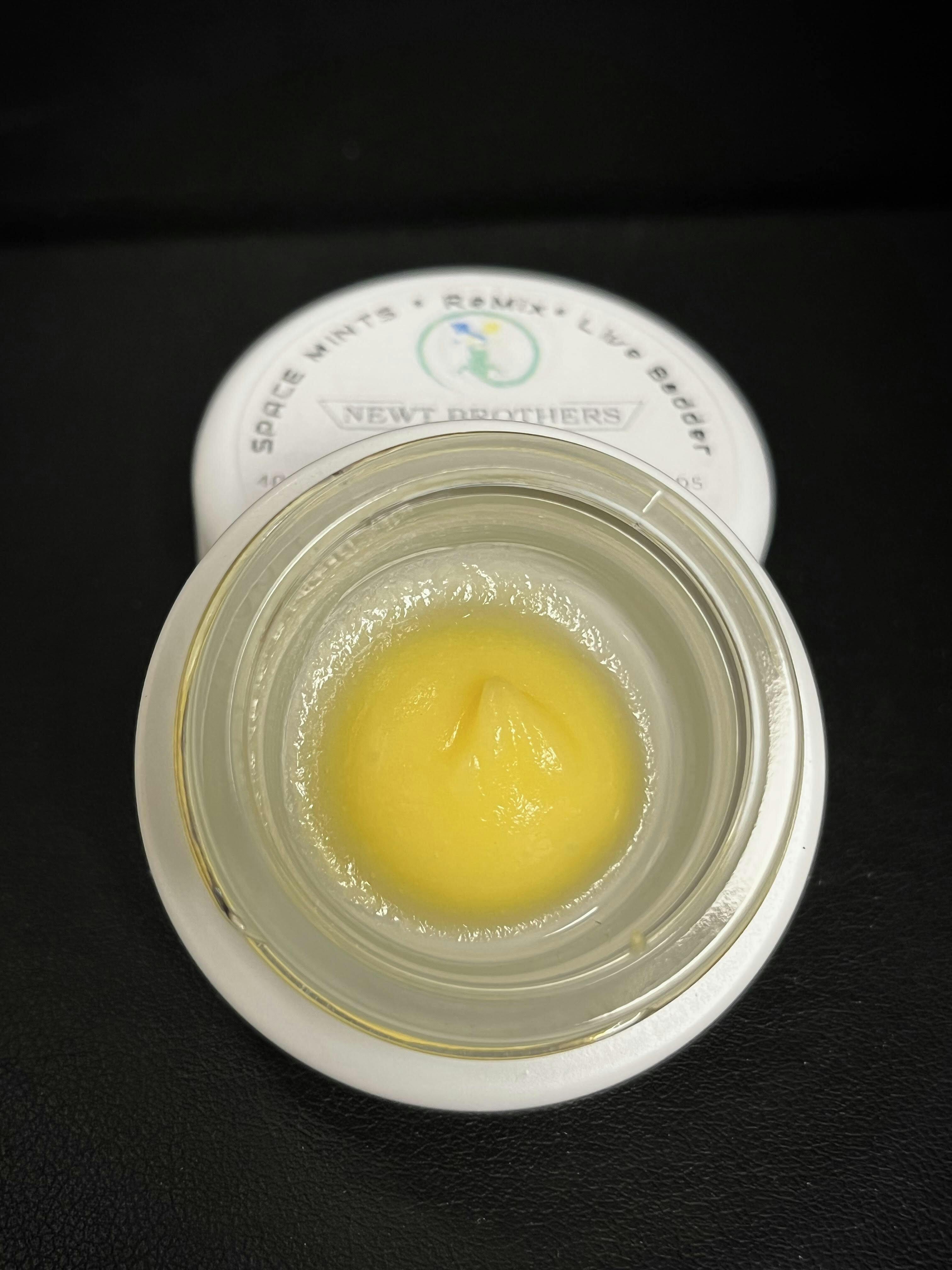 Photograph of product: Newt Brothers Live Resin Badder- Peanut Butter Breath (I)