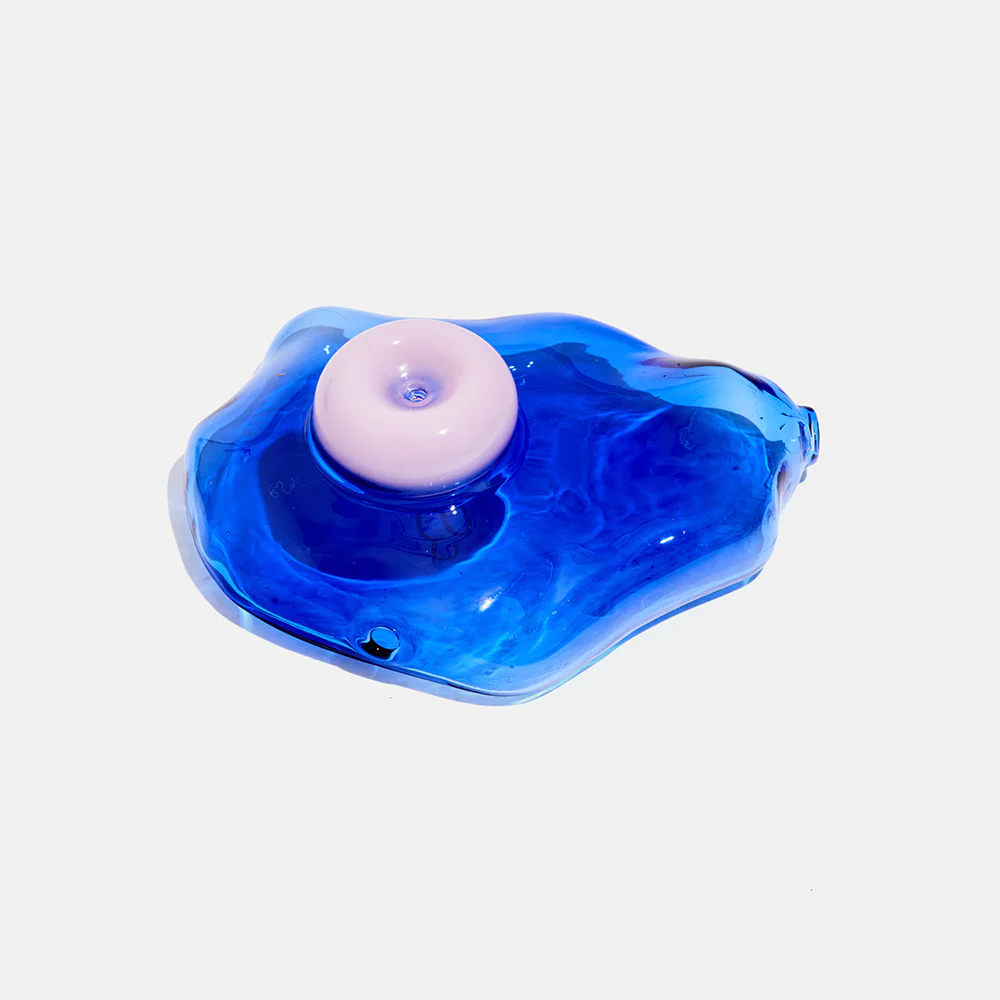 Photograph of product: Egg Pipe in Blue Eyes