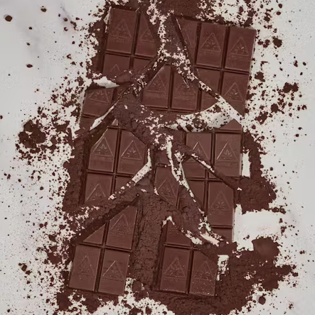 Photograph of product: Berkshire Roots | 413 Dark Chocolate Bar FS | 100mg