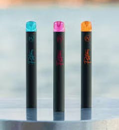Photograph of product: Papaya Punch All in One Vape Pen Platimun Vape x Skybar Collab - 