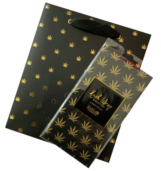 Photograph of product: BLACK & GOLD TISSUE PAPER/GIFT BAG COMBO