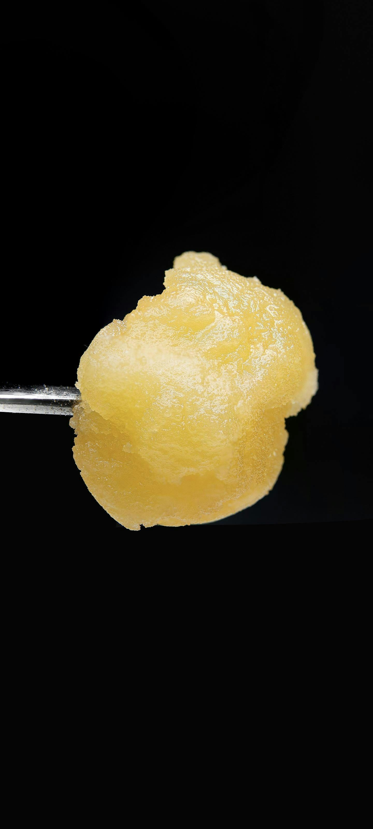 Photograph of product: Herbal Edibles & Extracts - Live Sugar - Star Dawg Guava 1 g