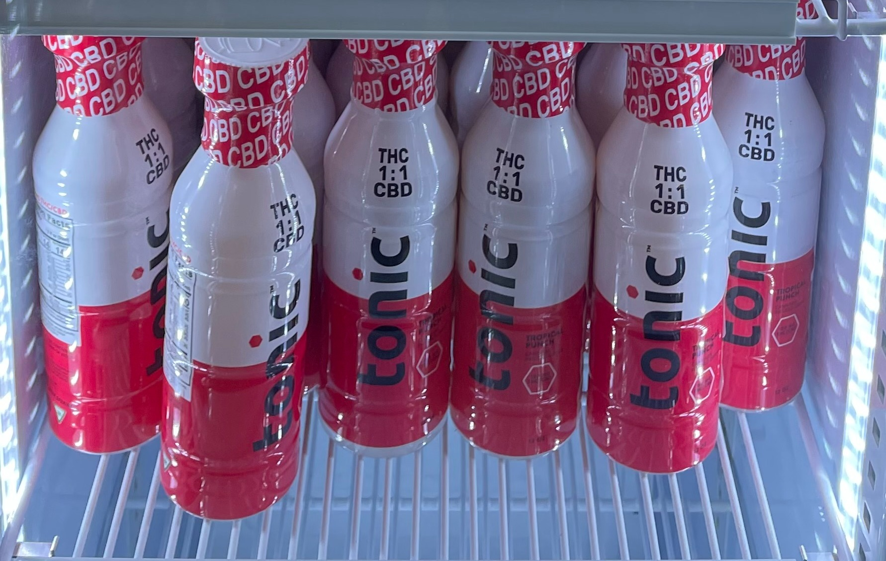 Photograph of product: Tonic : Tropical Punch CBD:TH-oui/1:1 12oz