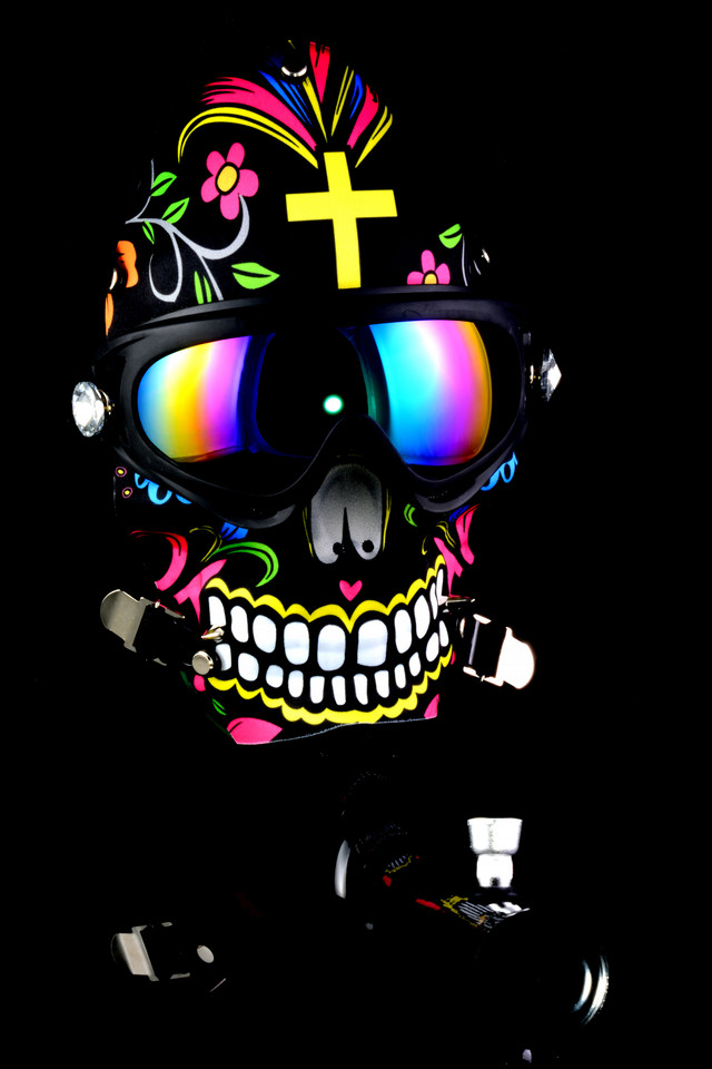 Photograph of product: Glass - Colorful Gas Mask Acrylic Water Pipe