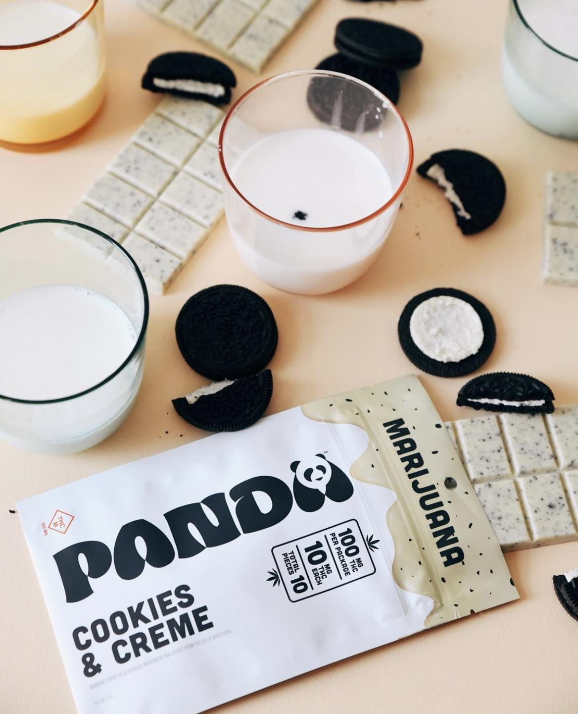 Photograph of product: Panda | Chocolate Bar | Cookies & Creme 100mg