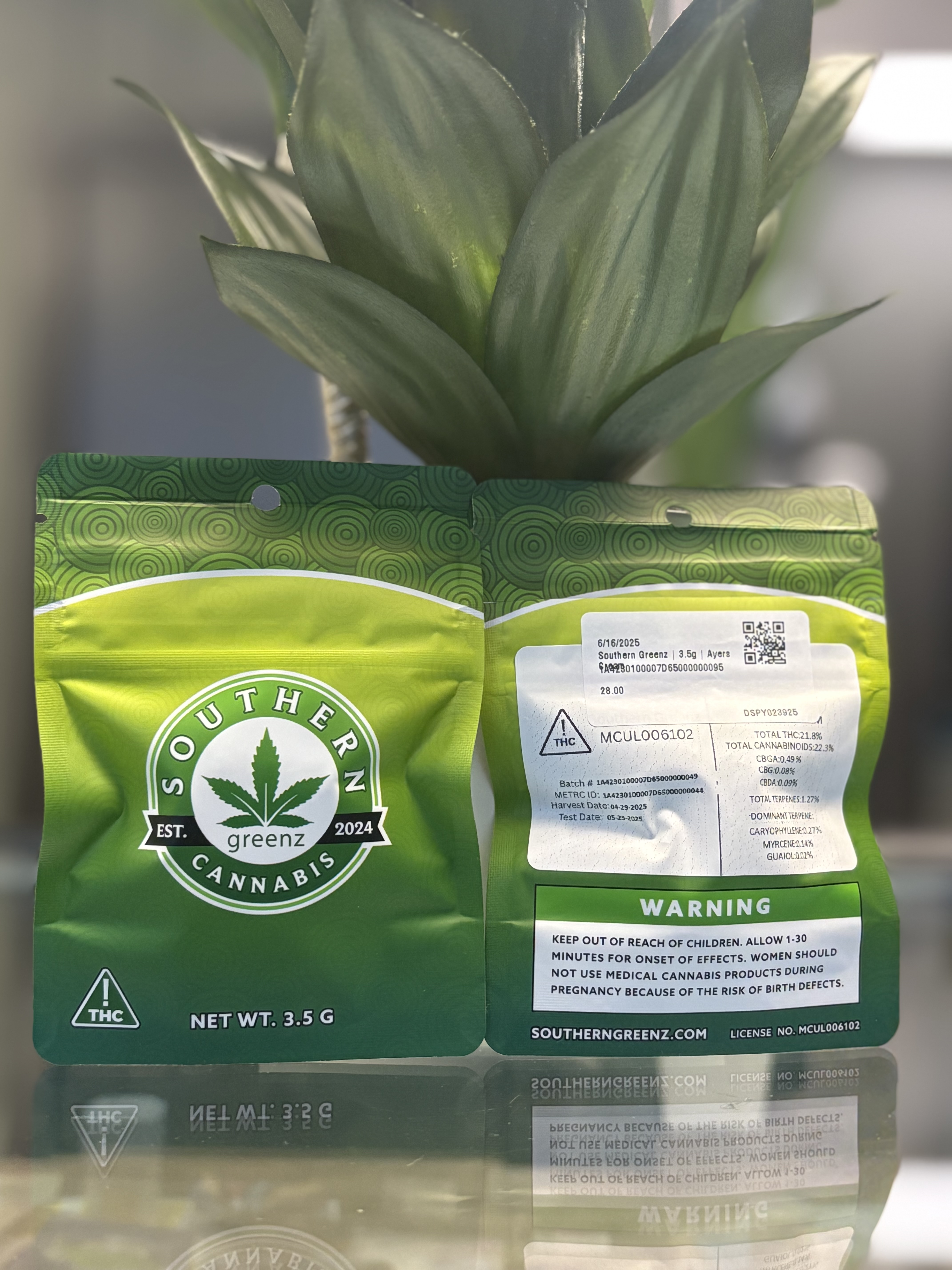 Photograph of product: Southern Greenz | 3.5g | Ayers Cream