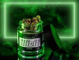 Photograph of product: Illicit: Flower | Gorilla Pie | 3.5g