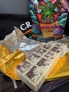 Photograph of product: Cookies and Cream Bar 90MG
