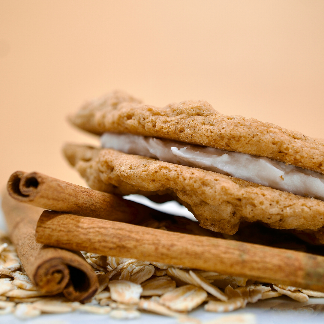 Photograph of product: Oatmeal  Sandwich Cookie (RSO) | 58mg