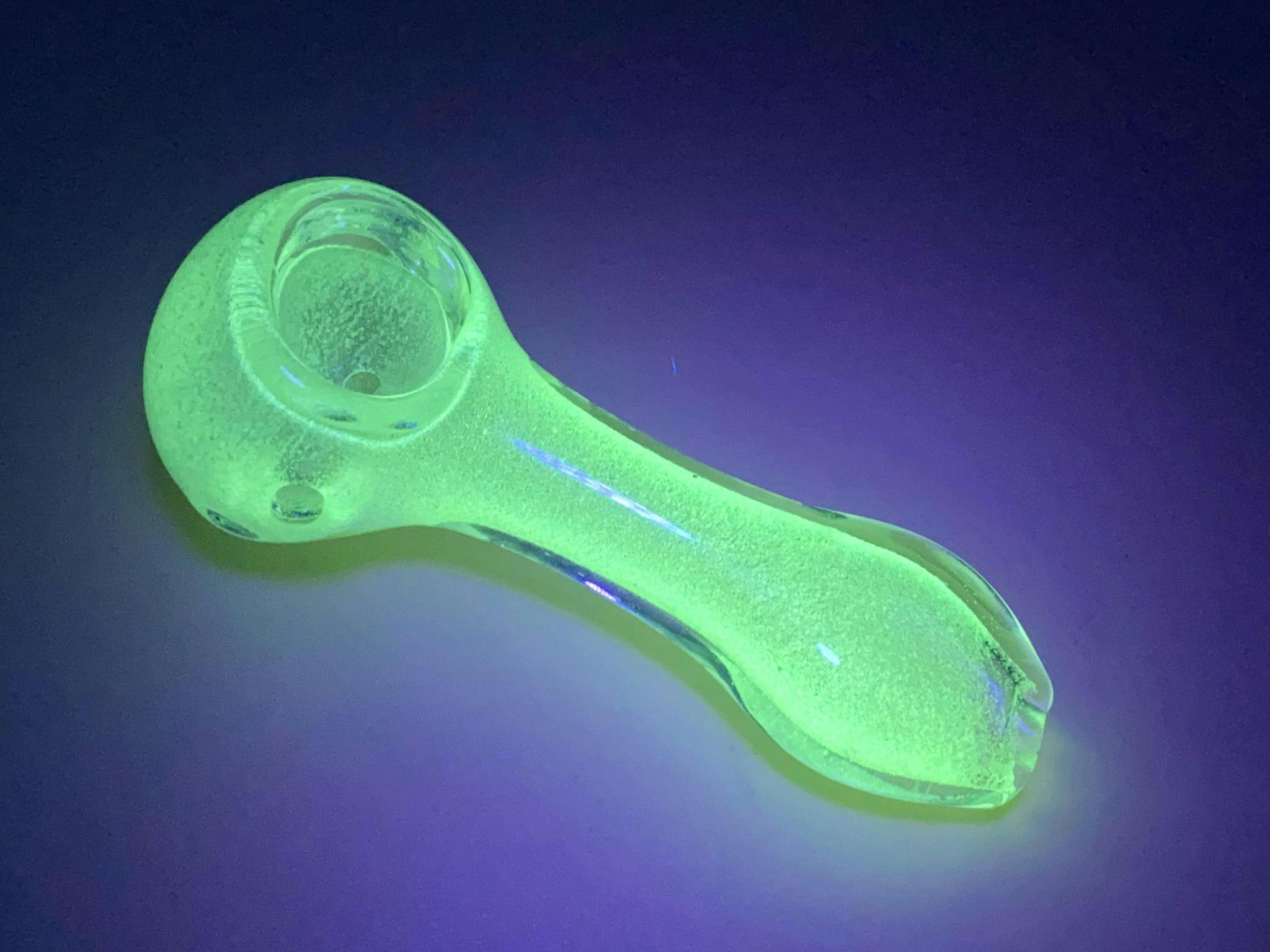 Photograph of product: Cloud Cali - Glow in the Dark - Pipe