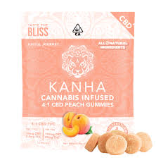 Photograph of product: PEACH GUMMIES INFUSED 4:1 CBD:THC - 100 MG