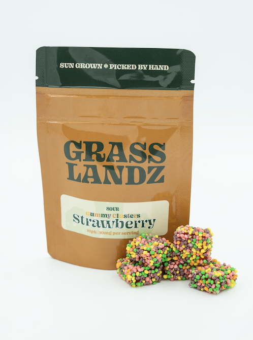 Photograph of product: Grasslandz Sour Strawberry Gummy Clusters - 100mg TH-oui