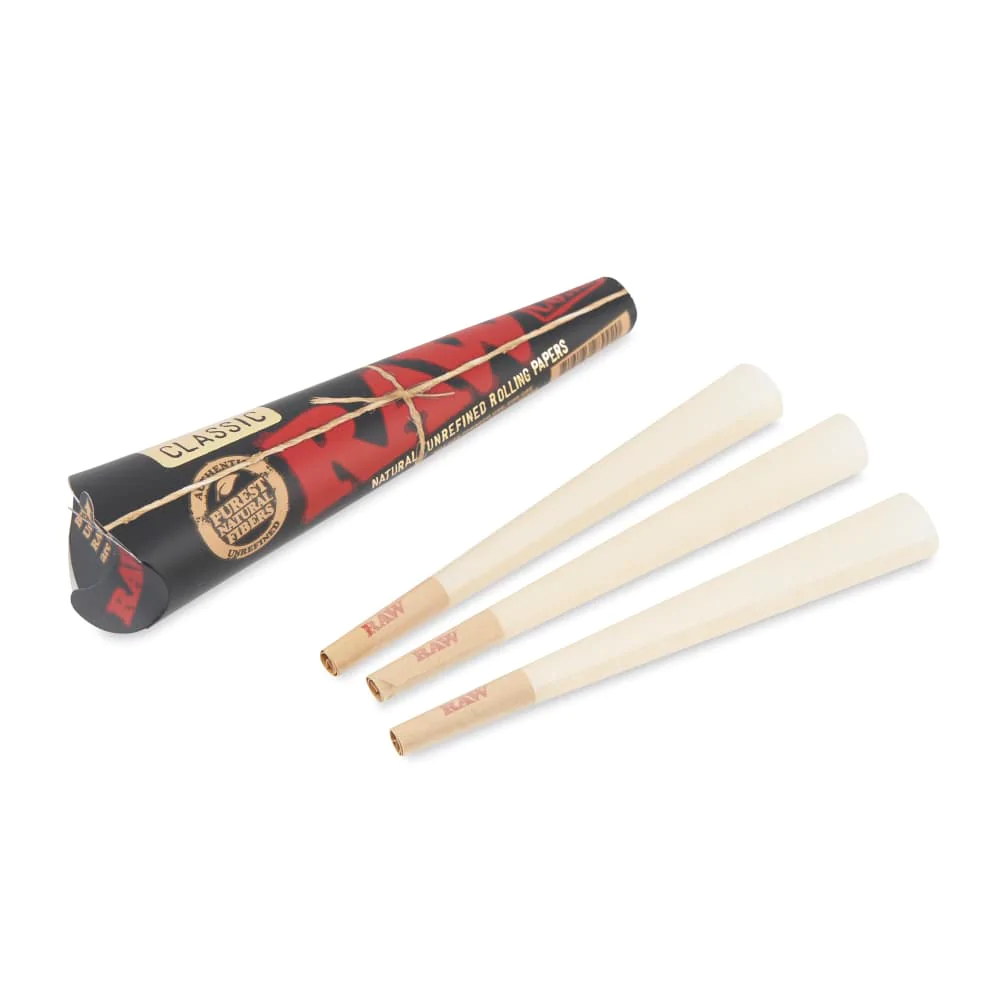 Photograph of product: RAW - Cones - Black 3pk - King Size