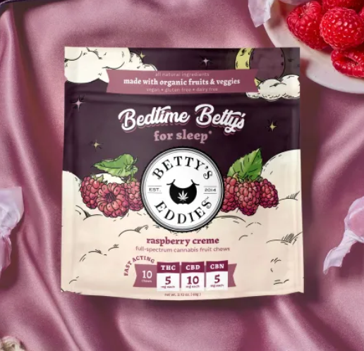 Photograph of product: Chews - Bedtime Raspberry Cream - 2:1:1 (CBD:TH-oui:CBN) - 10 pcs - 50mg