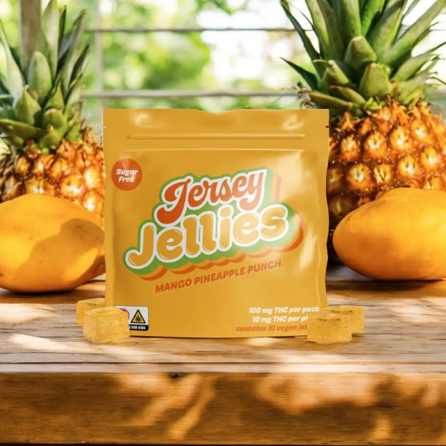 Photograph of product: GUMMY | MANGO PINEAPPLE PUNCH | CURED RESIN