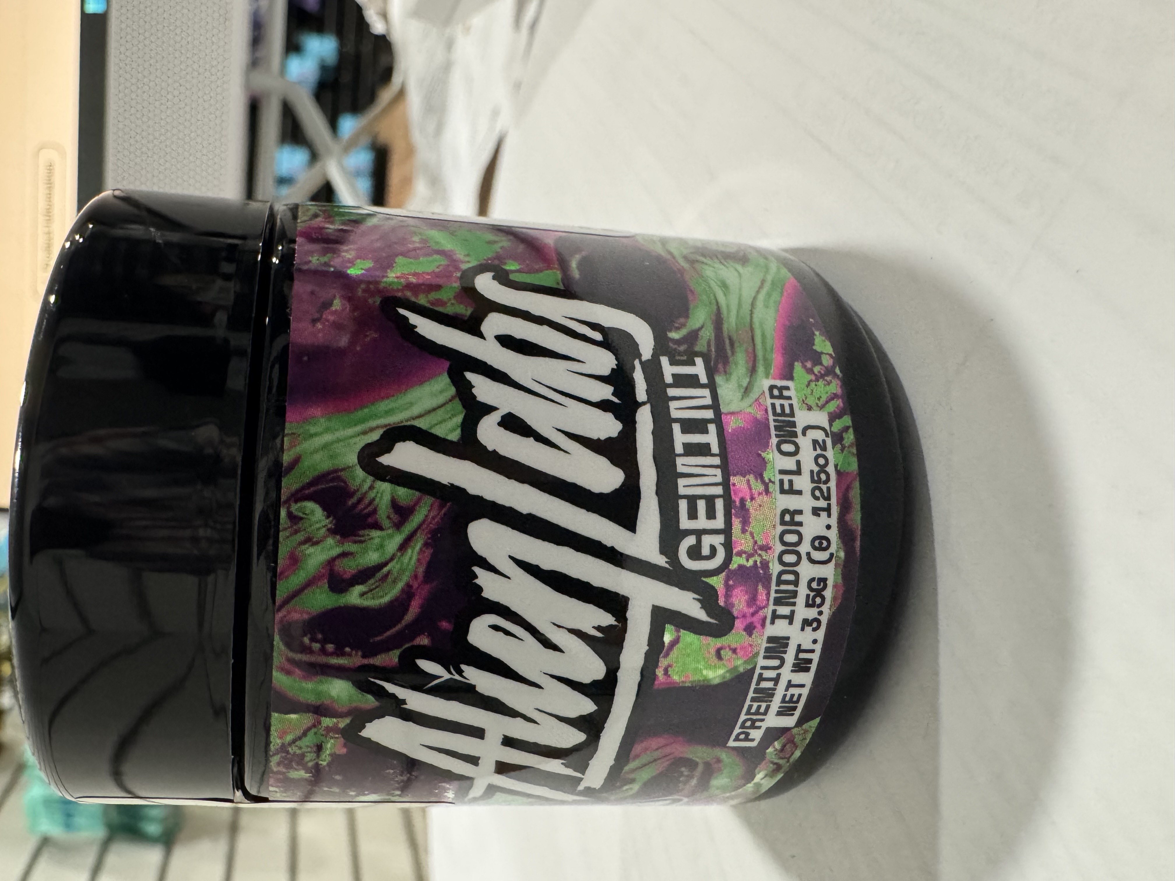 Photograph of product: GEMINI 3.5G FLOWER - 3.5 G