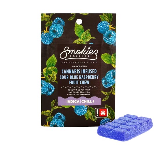 Photograph of product: Fruit Chew | 1:1 Sour Blackberry TH-oui/CBN w/ Natural CBN | 100mg:100mg