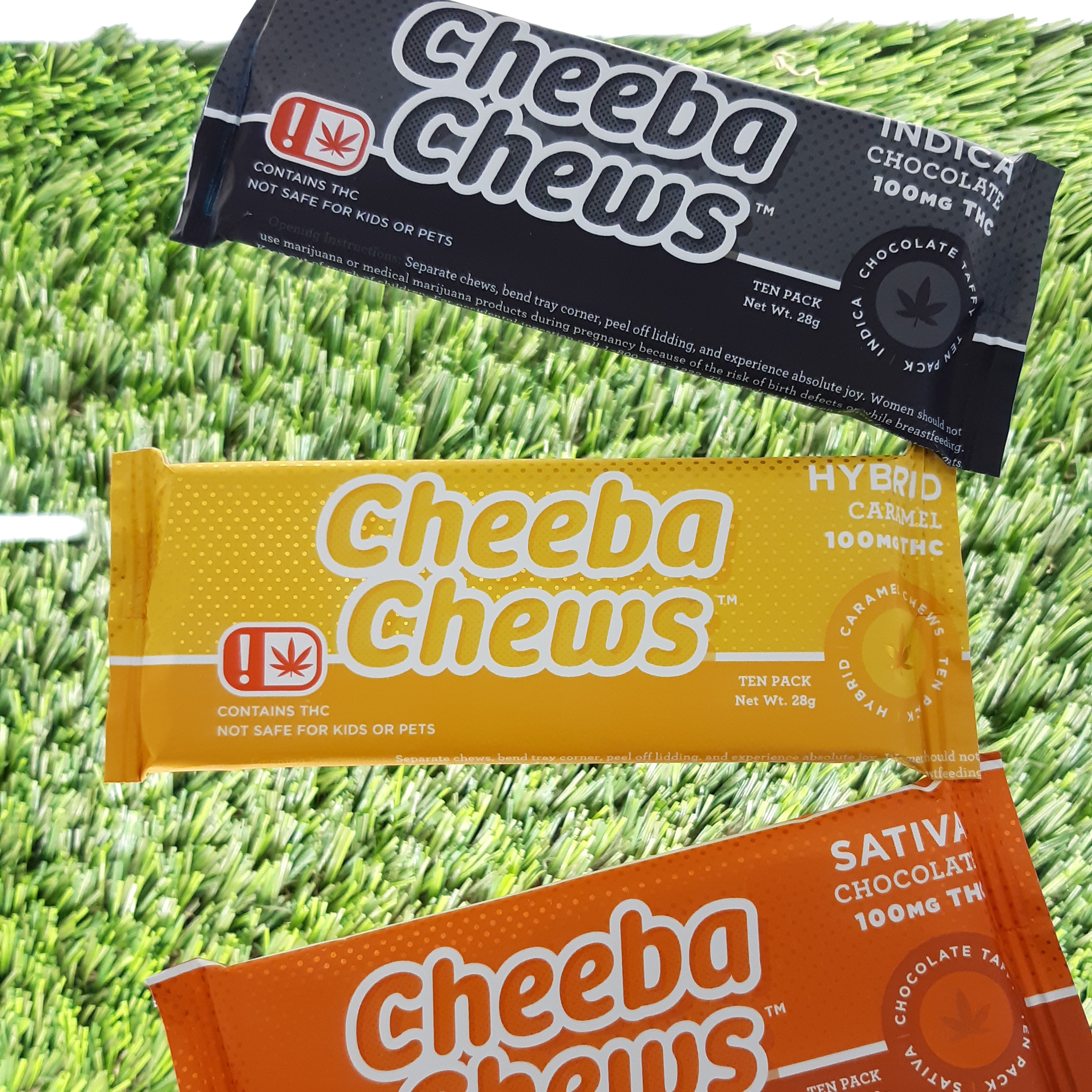 Photograph of product: Cheeba | Chocolate Taffy | Oui'd
