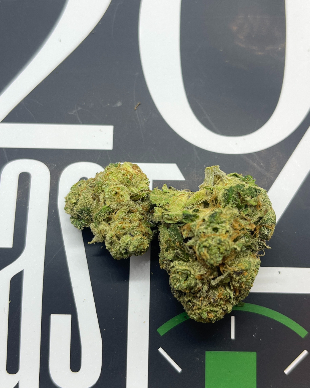 Photograph of product: Fluresh | Carbon | Purple Pineapple - Hybrid - 28g