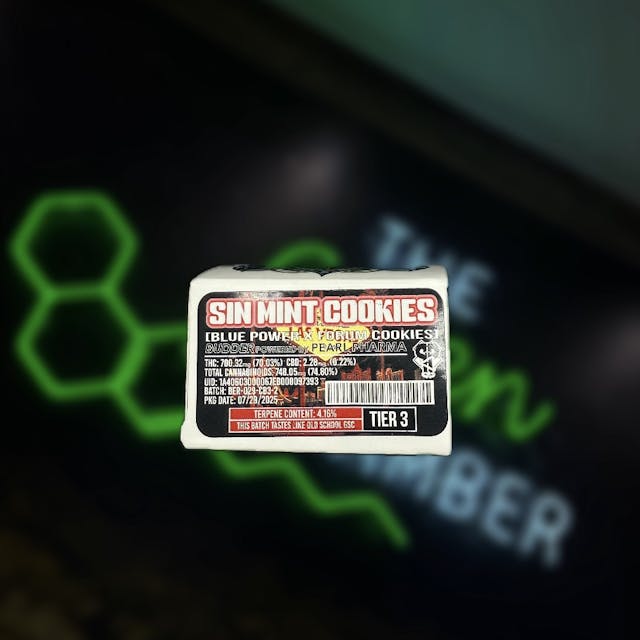 Photograph of product: Sin Mint Cookies Tier 3 Live Budder - Concentrate