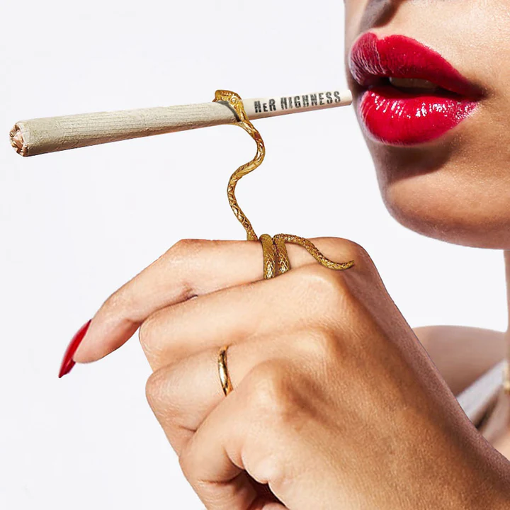 Photograph of product: Her Highness | Snake in the Grass | Ring Joint Holder