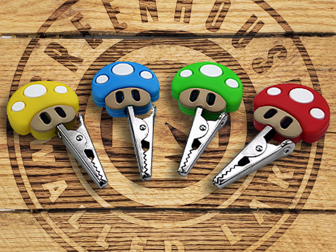 Photograph of product: 1up Mushroom Roach Clip