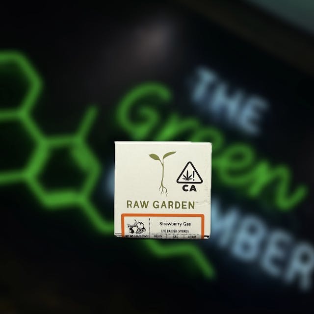 Photograph of product: Strawberry Gas Live Badder - Concentrate