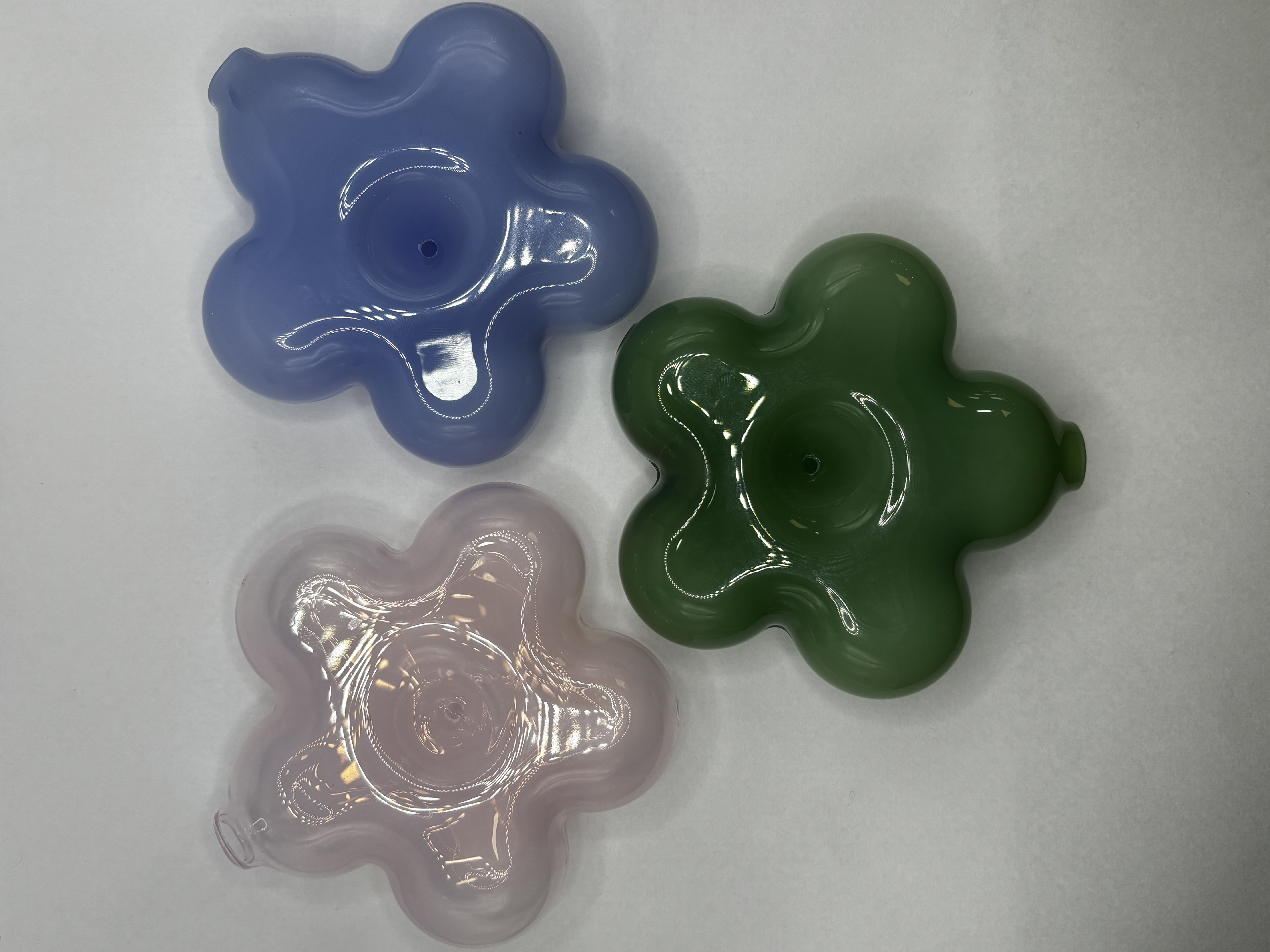 Photograph of product: SIREEL | 3.5" Petal Puff Hand Pipe | Assorted Colors