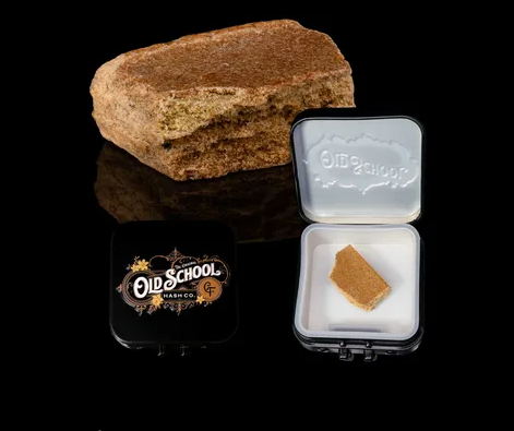 Photograph of product: Old School au chocolat: Deathstar - Brick au chocolat