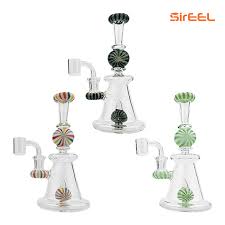 Photograph of product: 7.5" 4-SECTION COLOR STRIPE RIG, 14MM QUARTZ BANGER INCLUDED-3731 - ONE SIZE