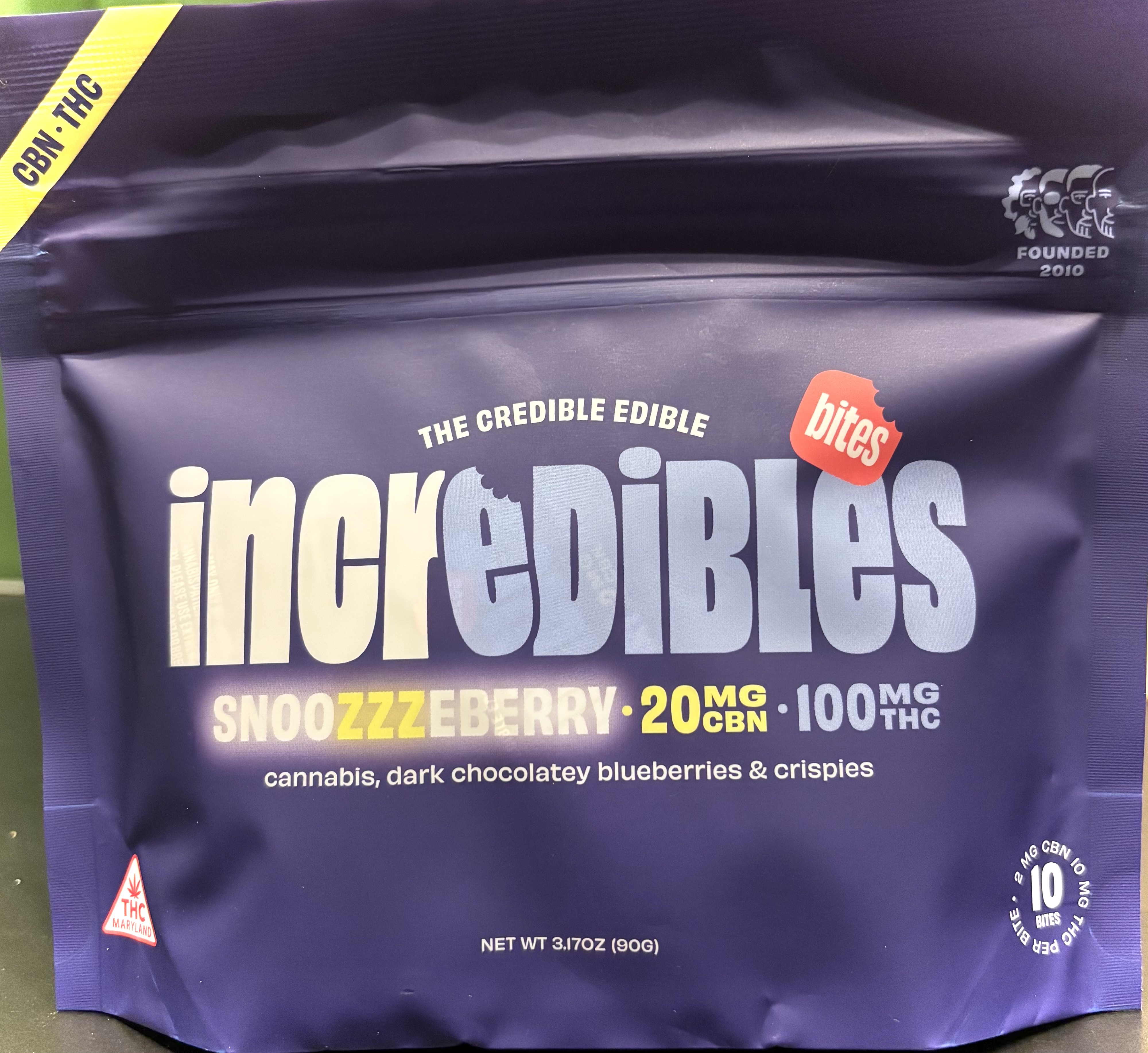 Photograph of product: Snoozzzeberry 1:5 [2mg CBN : 10mg TH-oui] Chocolate Bites || Incredibles