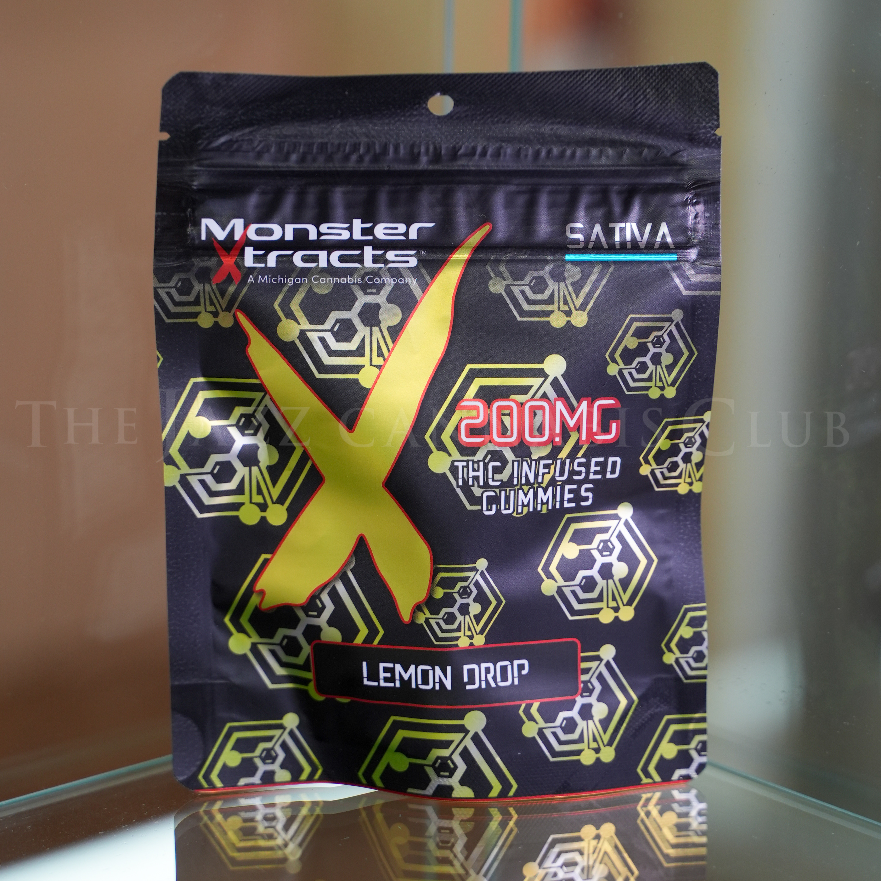 Photograph of product: Monster Xtracts - Lemon Drop (Oui'd) Gummies - 200 mg