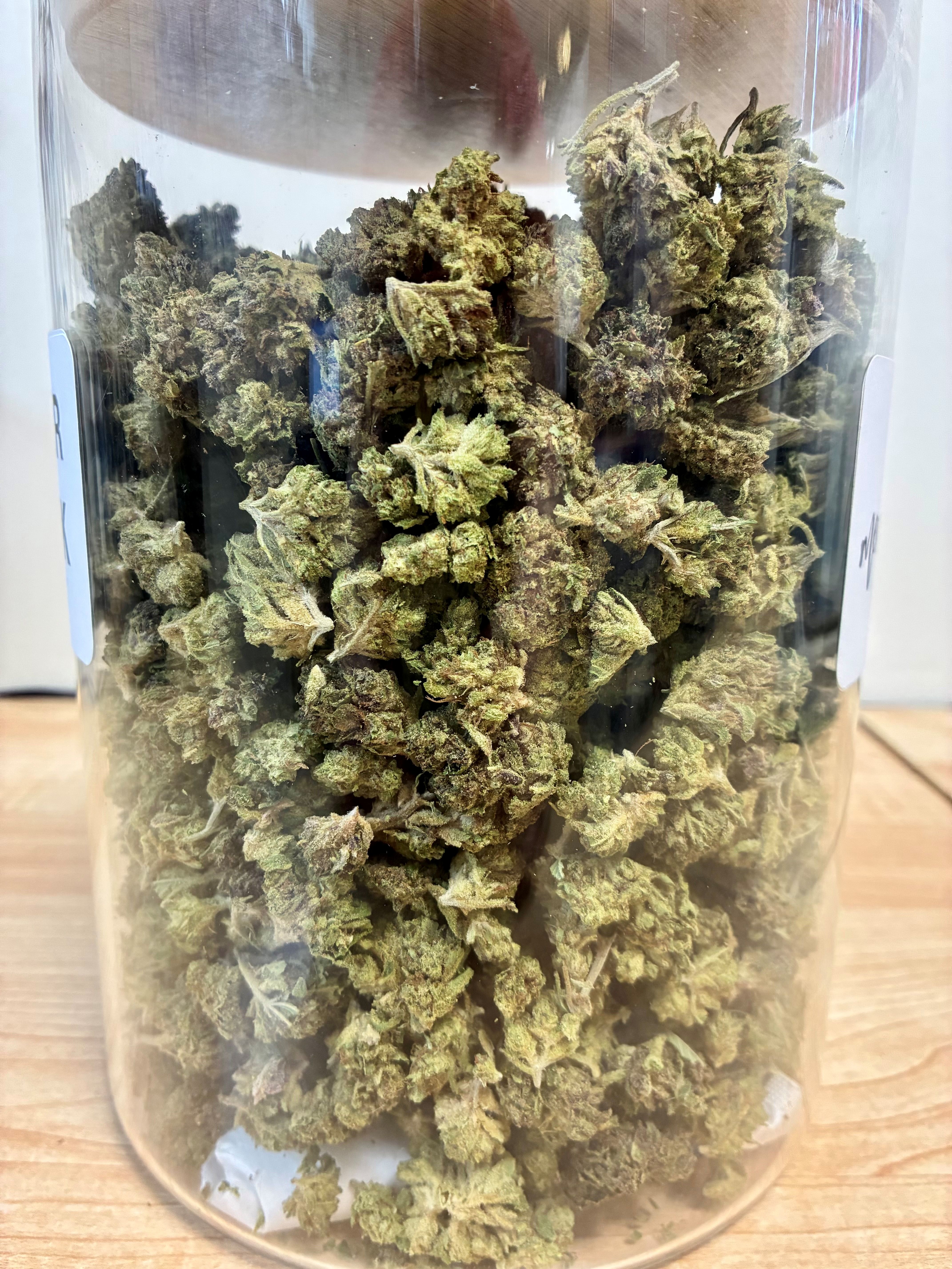 Photograph of Product: Mend Botanicals | Star Link "Smalls" | Bulk Flower - 1g