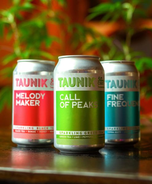 Photograph of product: Taunik | Rogue Wave | Sparkling Yerba Mate | Lemon and Honey | TH-oui Beverage | 5MG