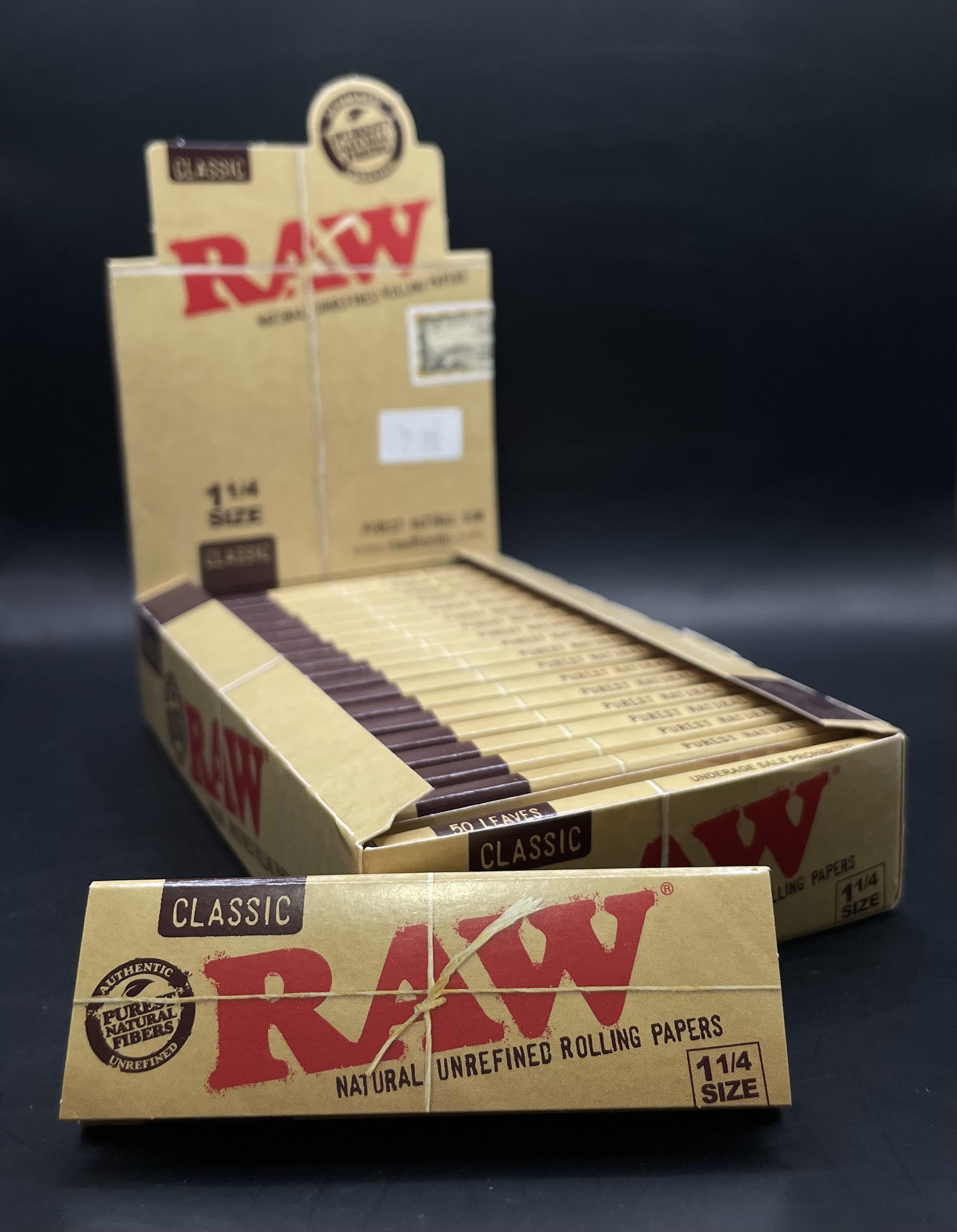 Photograph of product: Raw 1 1/4 Papers Classics