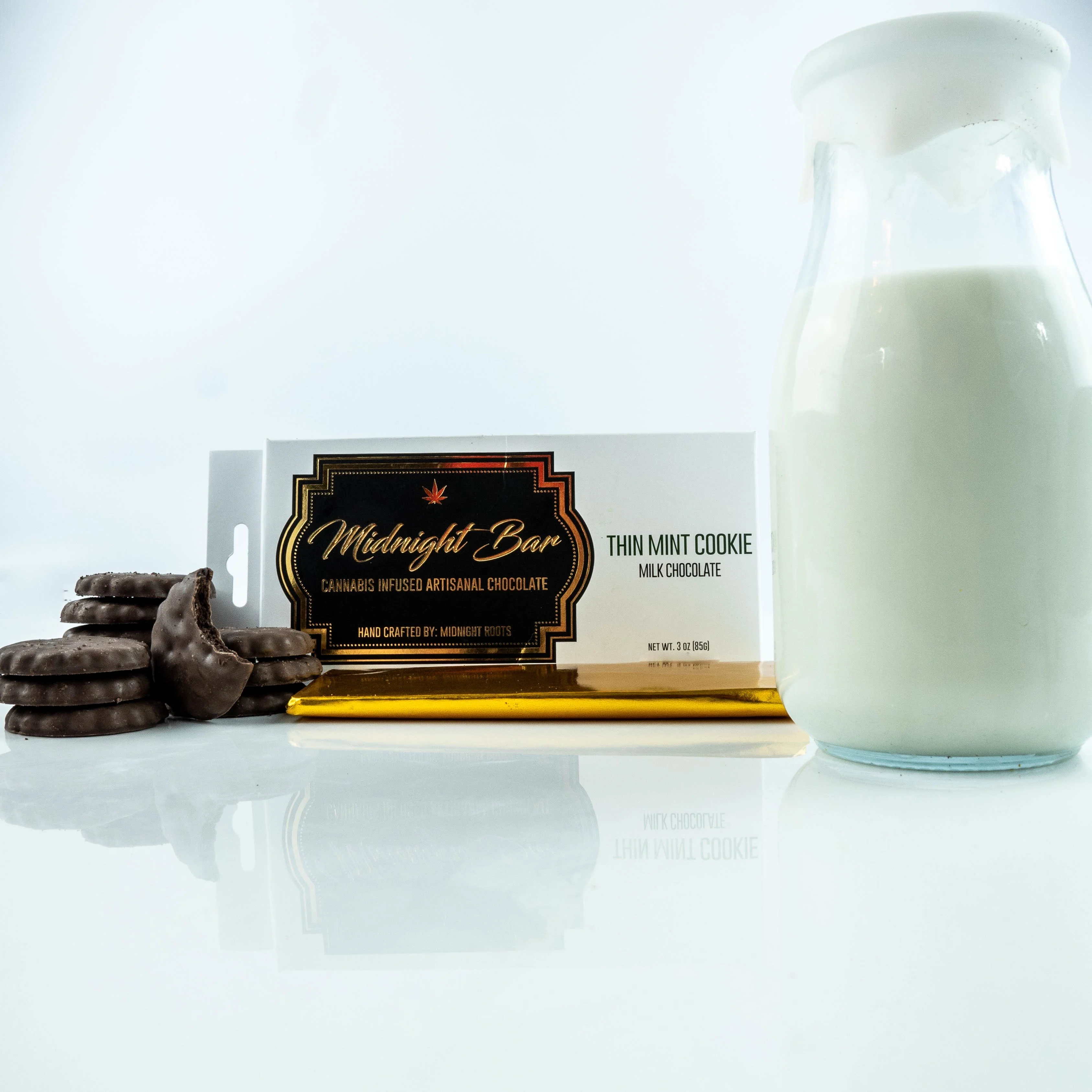 Photograph of product: Midnight Roots | Thin Mint Cookie | Infused Chocolate Bar | 200mg | Hybrid