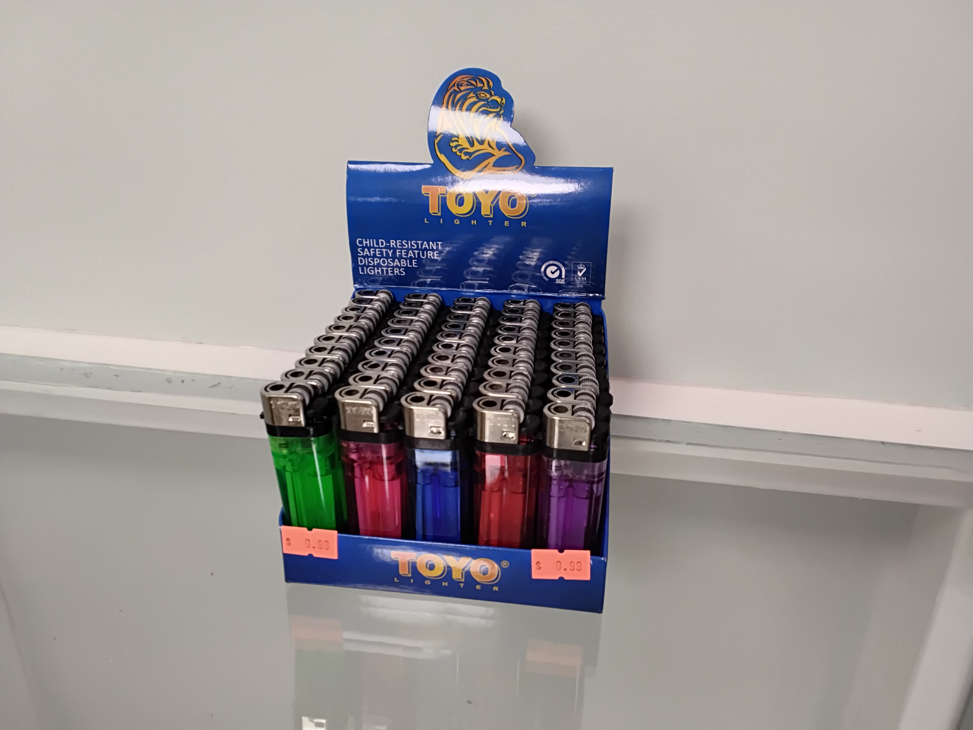 Photograph of product: Toyo Lighter